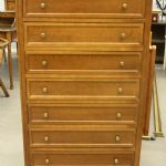913 3352 CHEST OF DRAWERS